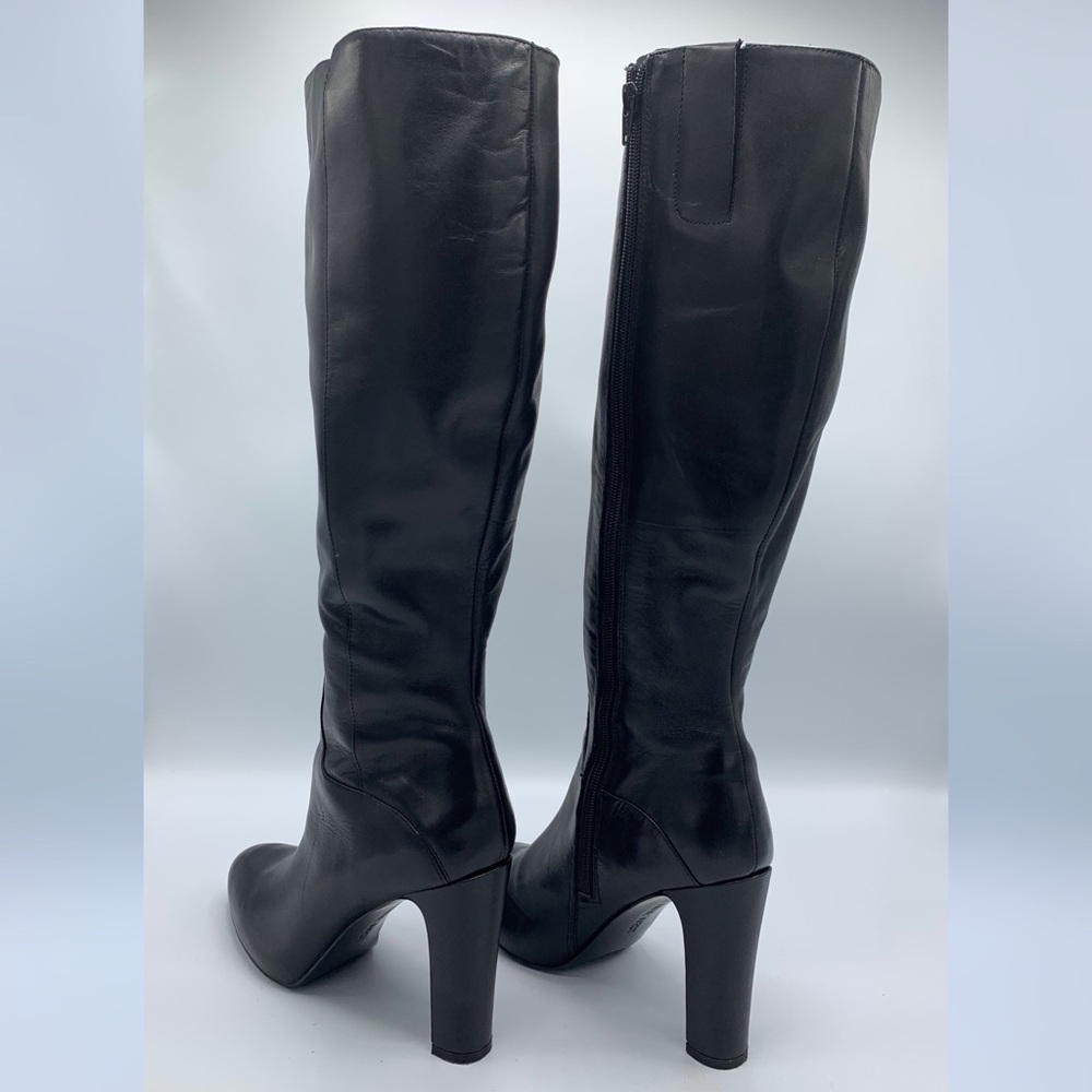 Boots - Picture 3 of 3